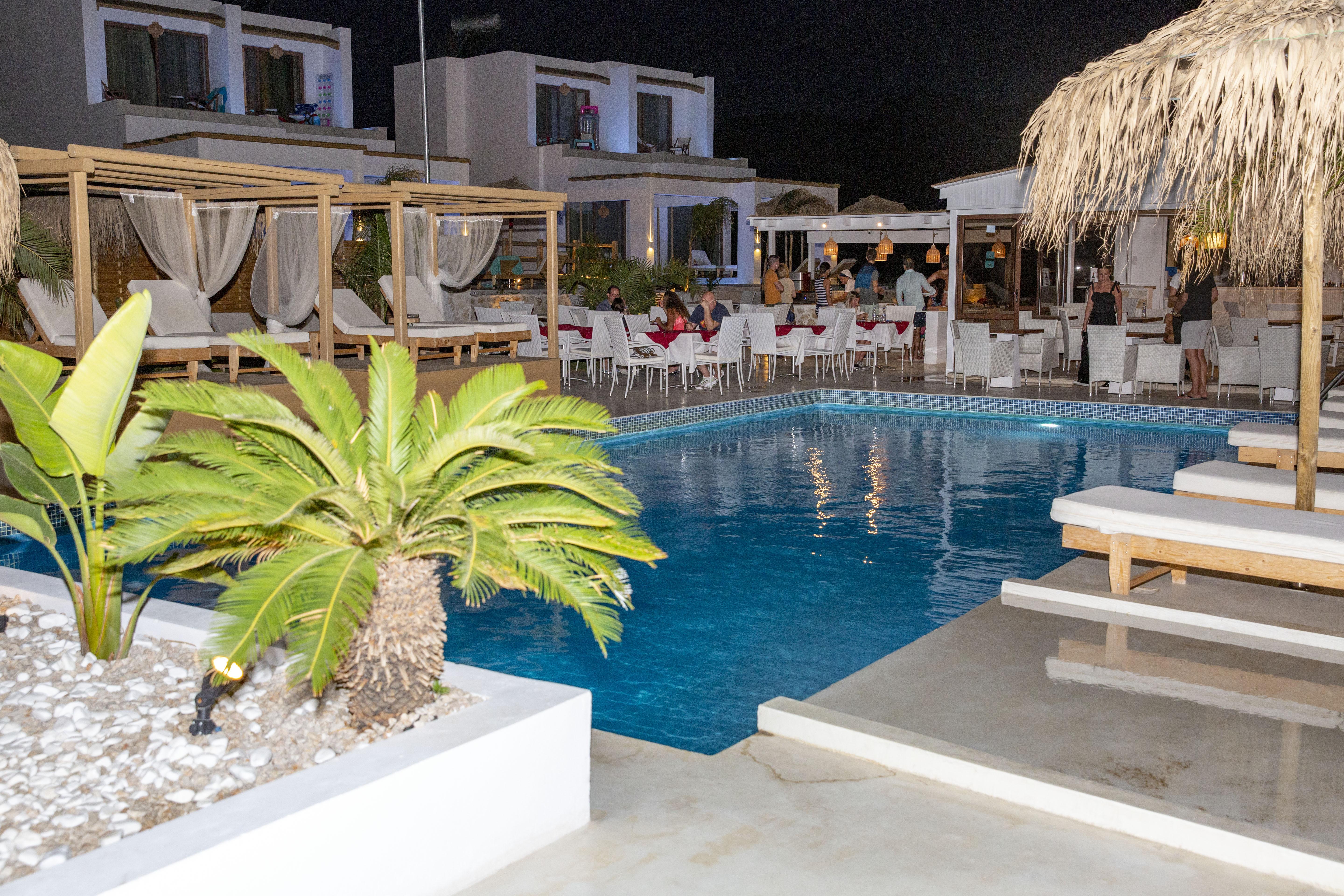 Alia Luxury Suites And Spa شاراكي المظهر الخارجي الصورة