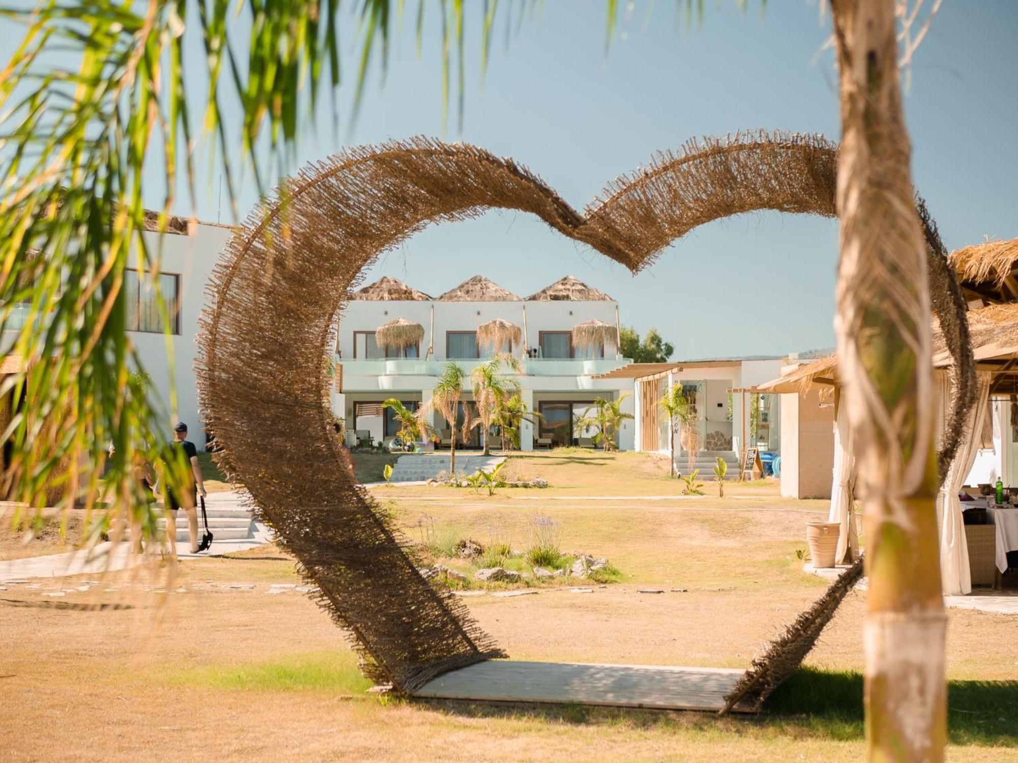 Alia Luxury Suites And Spa شاراكي المظهر الخارجي الصورة